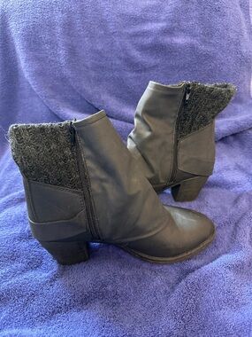 LUKEES by MUK LUKS Ankle Boots Womens Size 10 Black Side-Zip Faux Leather Knit